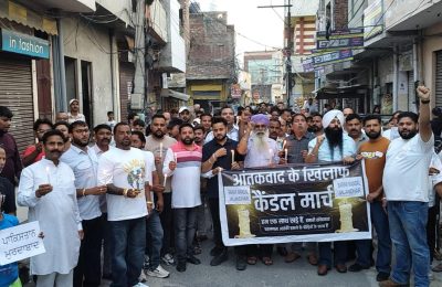 ਪਹਿਲਗਾਮ ਦਹਿਸ਼ਤਗਰਦੀ ਦੇ ਖਿਲਾਫ ਬਰਾਰ ਮੰਡਲ ਵੱਲੋਂ ਮੋਮਬੱਤੀ ਮਾਰਚ ਕੱਢਿਆ
